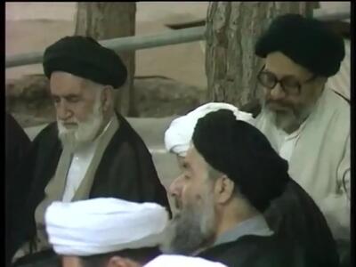روضه‌ خوانی مرحوم کوثری در حضور حضرت آیت‌الله خامنه‌ای در آستانه نخستین ماه محرم پس از رحلت امام خمینی (ره) + فیلم