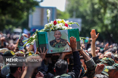 تشییع پیکر شهید مدافع وطن «سرهنگ مهدی رضازاده» در تبریز