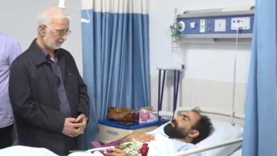 وزیر کشور از مجروحان پلیس در جنگ عیادت کرد - پارس فوتبال