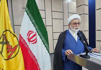 عاشورا مکتب ایستادگی در برابر ظلم و نماد آزادگی است - تسنیم
