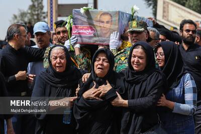  تشییع پیکر شهید مدافع وطن «سرگرد صالح بناء هنزایی» در یزد