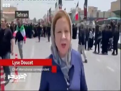 شیطنت خبرنگار بی‌بی‌سی برای کم جلوه نشان مراسم تشییع شهدا و واکنش شدید مردم