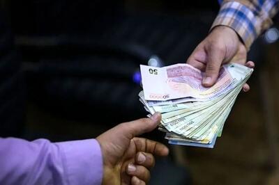 پرداخت حقوق این کارمندان نصفه و نیمه ماند