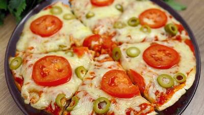 طرز تهیه پیتزا در ۵ دقیقه بدون نیاز به فر