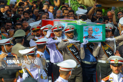 تصاویر: مراسم خاکسپاری پیکر سپهبد شهید محمد باقری - تهران