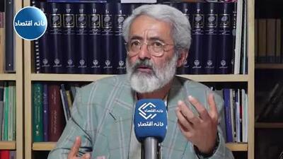 عباس سلیمی نمین: ترامپ هر روز یک حرف می‌زند، چون مضطرب است!