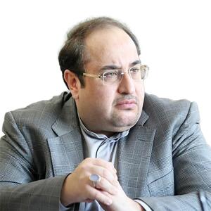 بزرگان بازار بزرگی کنند