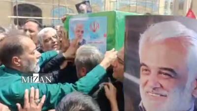 پیکر دانشمند شهید طهرانچی با حضور پرشور مردم تشییع و تدفین شد