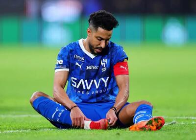 ترک اردوی الهلال توسط سالم الدوساری - پارس فوتبال