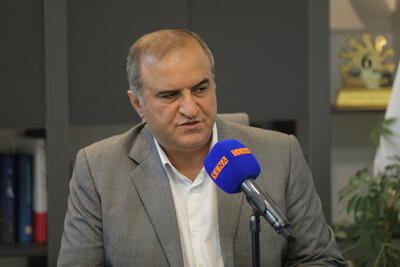 تشکیل صف‌های فروش در نخستین روز گشایش بازار طبیعی است/ بازار این ریسک را هم هضم خواهد کرد/ امروز حدود ۴ همت از بازار حمایت شد + ویدئو