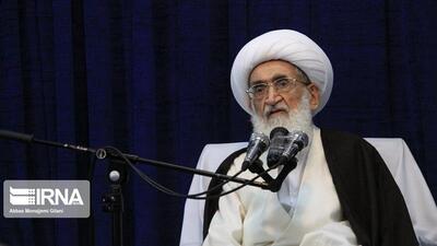 هرگونه تعرض و تهدید به رهبری و مرجعیت شیعه حکم محارب دارد