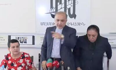 سفیر ایران یک خبرنگار را از نشست خبری خود بیرون کرد!+ فیلم
