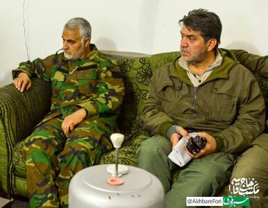 سردار شهید حاج ابوالفضل نیکویی (حاج‌یونس) در کنار حاج‌قاسم +عکس
