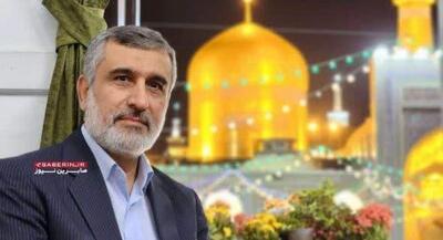 شهید امیرعلی حاجی‌زاده در حرم مطهر امام رضا(ع) | جهان نیوز