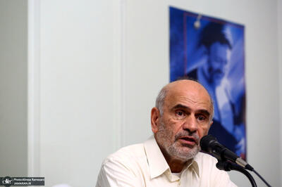 فرشاد مومنی: تاب‌ آوری در برابر تهدیدهای خارجی، بدون تقویت پیوندهای اجتماعی ممکن نیست / تضعیف تحزب، کشور را شکننده کرده است