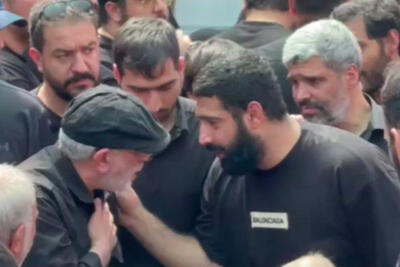 فیلم گفت‌وگوی سردار قاآنی با خانواده شهید حاجی‌زاده در بهشت زهرا(س)