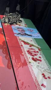 حضور علی لاریجانی در مراسم تشییع پیکر سردار شهید حاجی‌زاده