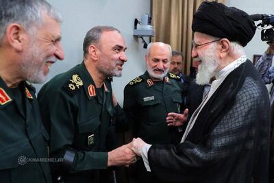 عکس/ تصاویر جمعی از فرماندهان و دانشمندان شهید اخیر در دیدار با رهبر انقلاب