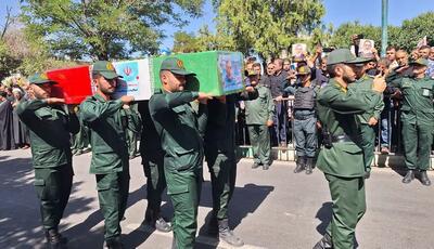تشییع و تدفین ۶۱ شهید جنگ ۱۲ روزه در کرمانشاه