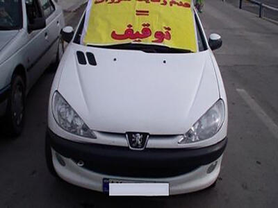 خودروی پژو با راننده ۱۳ ساله در نائین توقیف شد