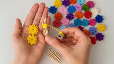 آموزش دوخت گل های رنگی برای تزئین لباس از مادربزرگ!