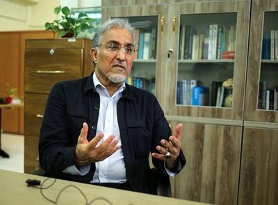 بسیاری از ایرانی‌ها، علیرغم گلایه‌مندی، وقتی با تهاجم خارجی و خطر تجزیه کشور رو به رو شدند، کنار نظام سیاسی ایستادند