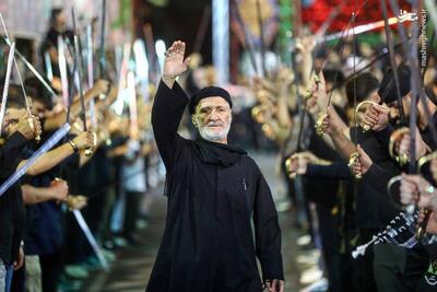 عکس/ شاه حسین گویان حسینیه مکتب تشیّع تهران