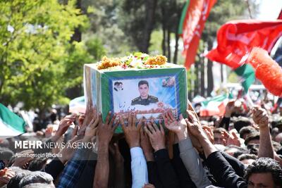 مراسم تشییع پیکر مطهر دو شهید مدافع وطن در بیرجند