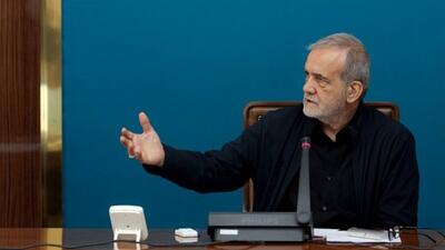 اتاق بازرگانی و فعالان اقتصادی یکی از ارکان مهم پیشرفت کشور هستند | تاکید بر پرهیز از ایجاد موانع و حرکت در مسیر تسهیل امور صنعتگران و بازرگانان