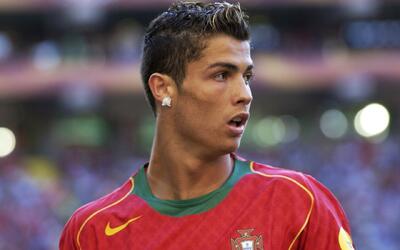 21 سال گذشت؛ صعود پرتغال به فینال یورو 2004 با برتری 2-1 مقابل هلند - پارس فوتبال
