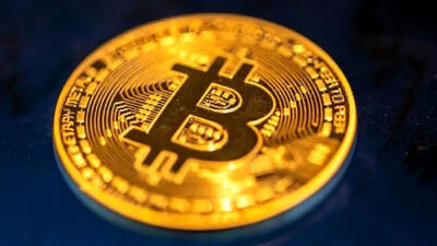 چرا قیمت بیت کوین درجا زد؟