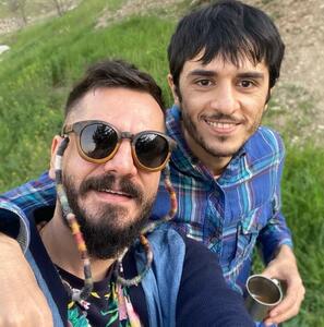 دلیل کار نکردن یونس غزالی بازیگر نقش امیر در سریال وضعیت سفید از زبان برادرش عباس غزالی + فیلم