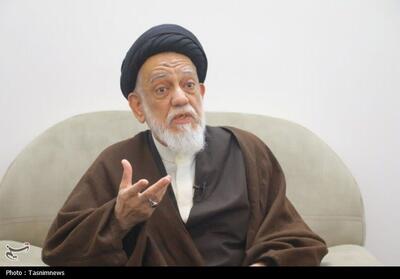 یکی از مراجع نجف:‌هرگونه تعرض به رهبر ایران، تعرض به امت اسلام است - تسنیم