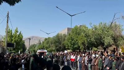 استقبال دیدنی مردم سنقر از پیکر سرلشکر شهید ایزدی (حاج رمضان) + فیلم