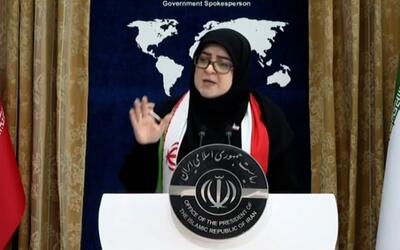 کدام آدمی به زندانیِ بی‌پناهی که در زندان است، حمله می‌کند؟