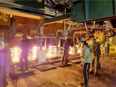 درخواست کارگران «فرومنگنز ازنا» برای بهبود شرایط/ قراردادهای کوتاه‌مدت و محرومیت از مزایا و امکانات