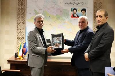 بیش از ۳۱ هزار معلم و دانش آموز استان فارسی حامی دانش آموزان نیازمند هستند