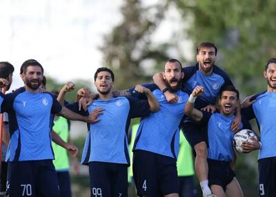 دوازده جای خالی در لیست بازیکنان استقلال! - پارس فوتبال