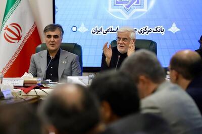 عارف:  از ماه‌های اول آغاز به کار دولت جمع‌بندی شد که کشور عملاً در وضعیت جنگی است و بنا بود که به مردم منتقل نشود