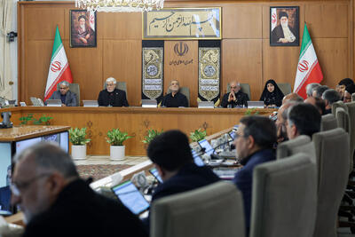 ابلاغ مصوبات اقتصادی دولت پزشکیان/ از تمدید مجوز کسب‌وکارها تا ترخیص کالاها از گمرک