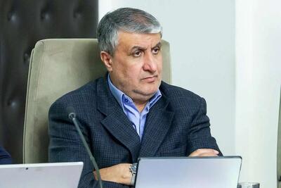 اسلامی، رئیس سازمان انرژی اتمی: صنعت هسته‌ای با بمباران از بین نمی‌رود؛ راه پیشرفت آن نیز ادامه خواهد یافت/ ملت ما، این مسئله که «اگر قدرت نداشته باشید، به حیات خود نمی‌توانید ادامه دهید» را به خوبی درک کردند و پای آن ایستادند/ فناوری هسته‌ای در ایران بومی و در جان مردم است