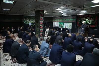 برگزاری آیین سوگواری اباعبدالله الحسین(ع) در بانک سینا