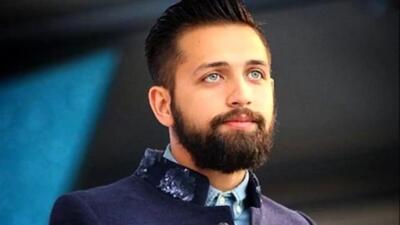 تصویری از محسن افشانی در یک هیئت در مراسم شب های محرم