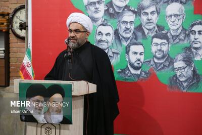 نام حسین(ع) مایه نصرت الهی و عزت ایران است