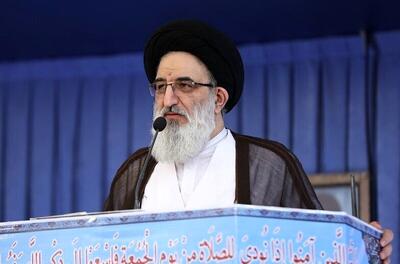 امام جمعه کرج: امور هسته‌ای را مخفیانه دنبال کنیم