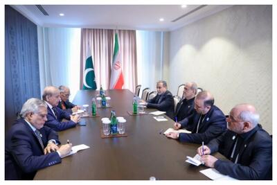 دیدار و گفتگوی پزشکیان با نخست وزیر پاکستان + جزئیات
