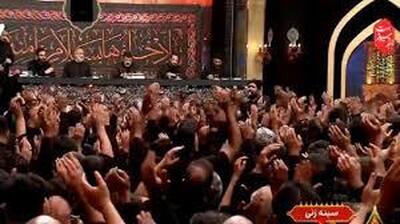 سینه‌زنی بی‌نظیر و هماهنگ یزدی‌ها در برنامه حسینیه معلی + فیلم