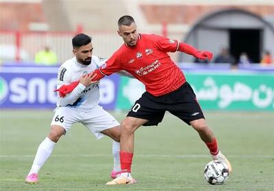 تراکتور آب پاکی روی دست آلوز ریخت: مخالفت با جدایی و الزام به تمرین