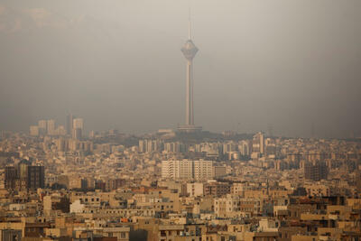 کاهش دما در تهران؛ گرد و غبار تا دوشنبه ماندگار است