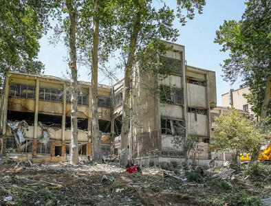 تصویر گودال هولناک در زندان اوین پس از اصابت موشک اسراییل